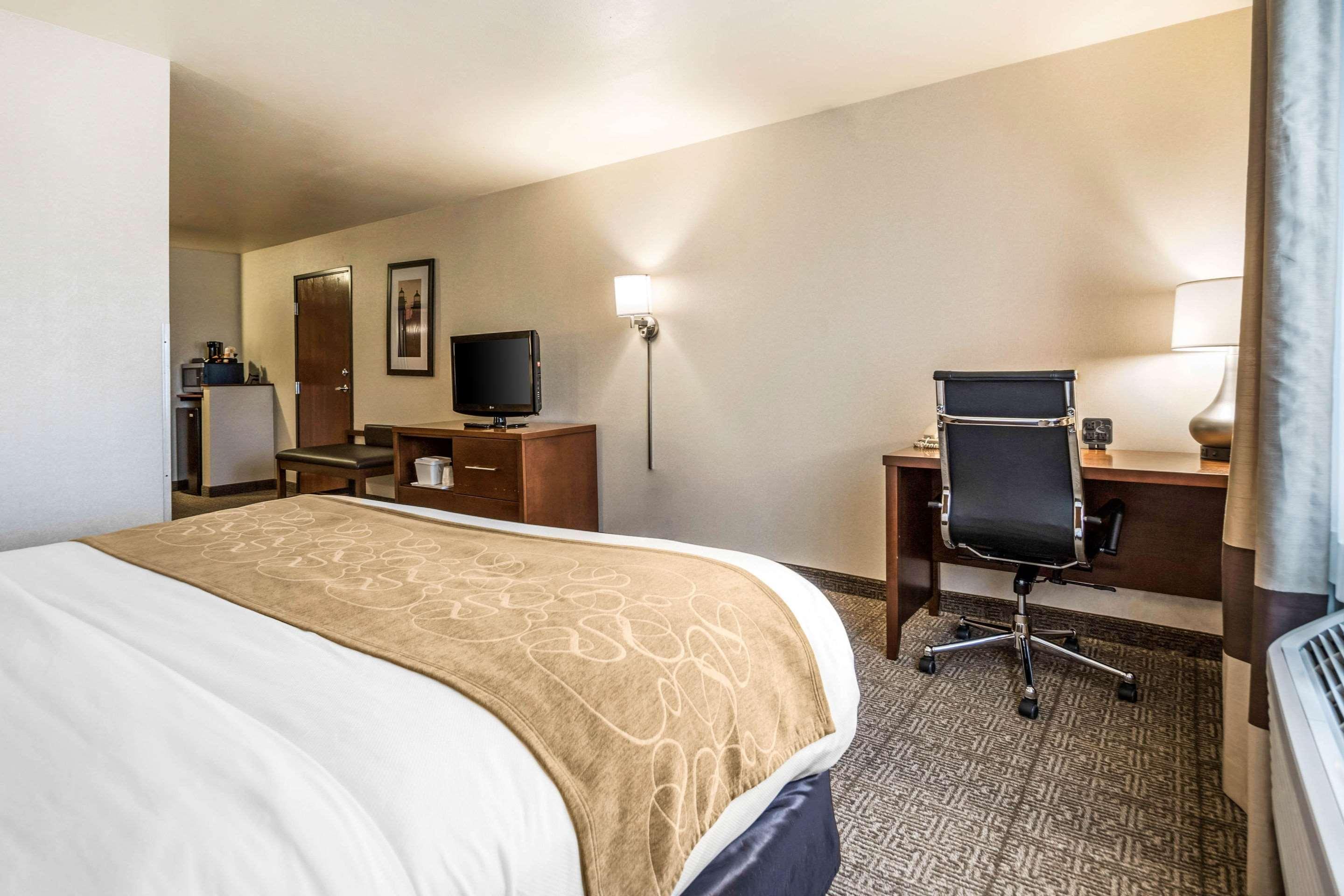 Comfort Suites At Par 4 Resort Waupaca Exterior foto